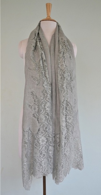 Linen Stole with Lace